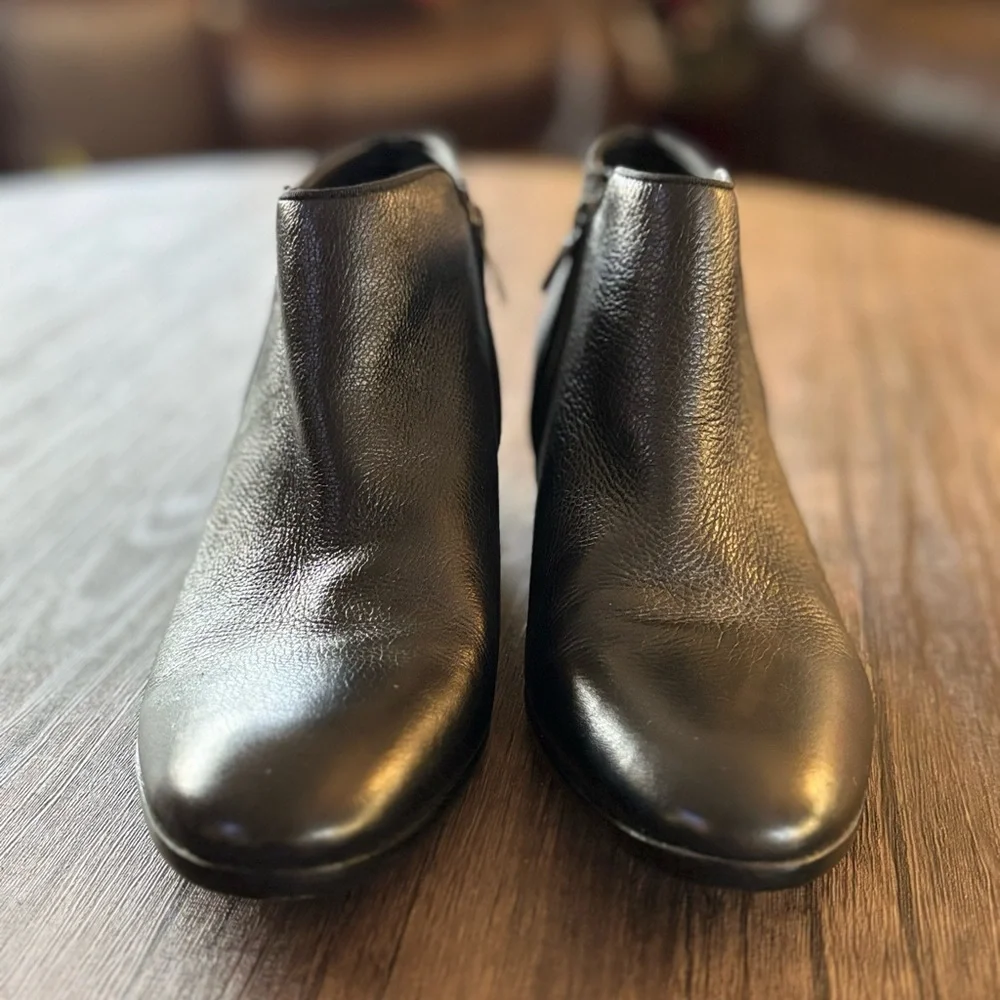 Sam Edelman Petty Ankle Bootie in black leather size 11 - Picture 2 of 5